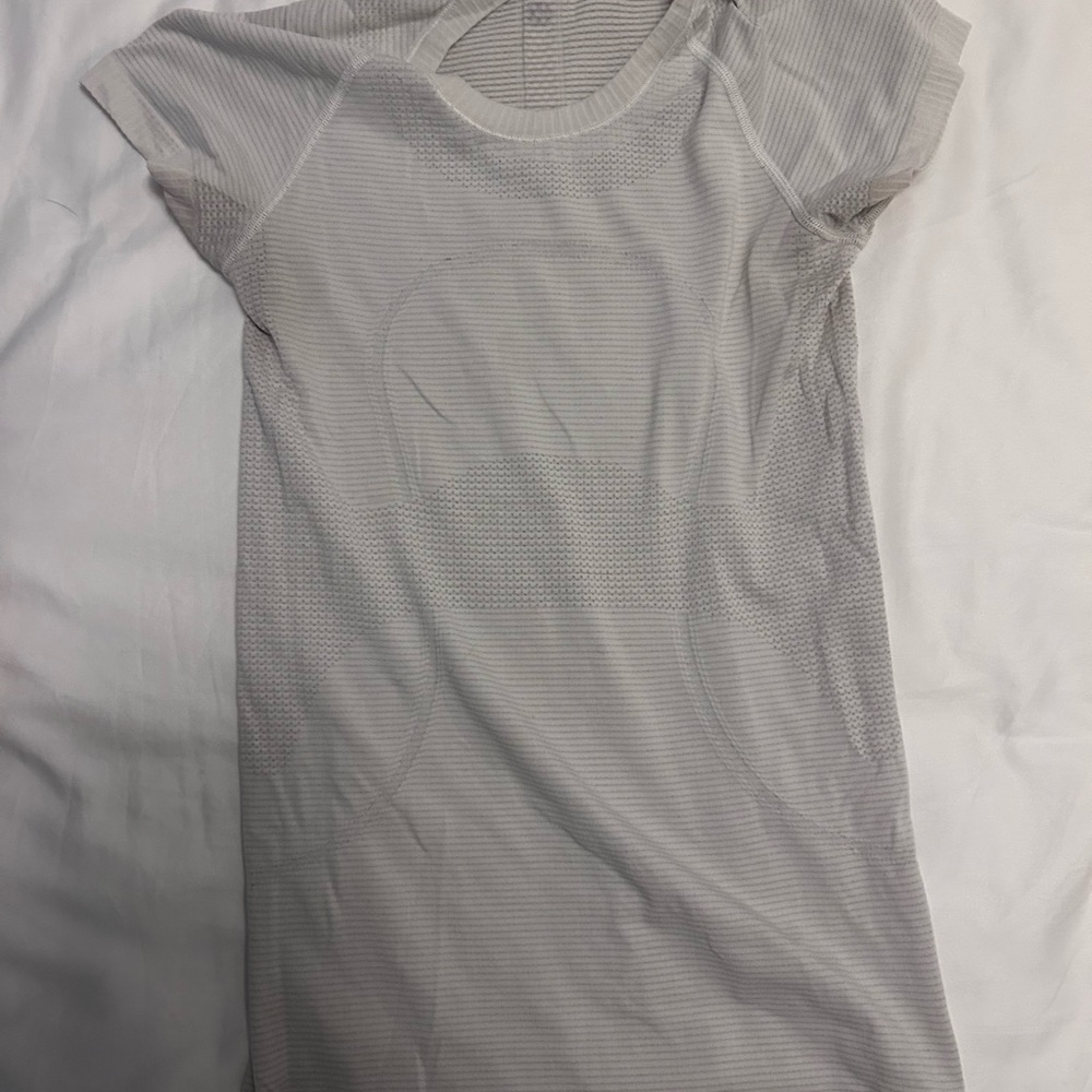 lululemon athletica Gray Short Sleeve Top